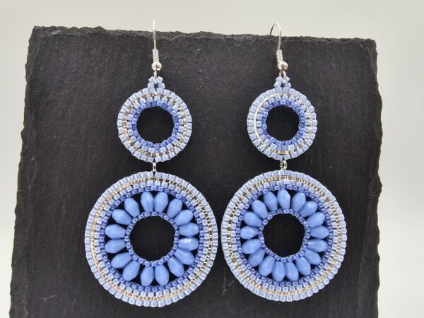 Zeitlos schön – Miyuki Ohrringe in Blau & Silber